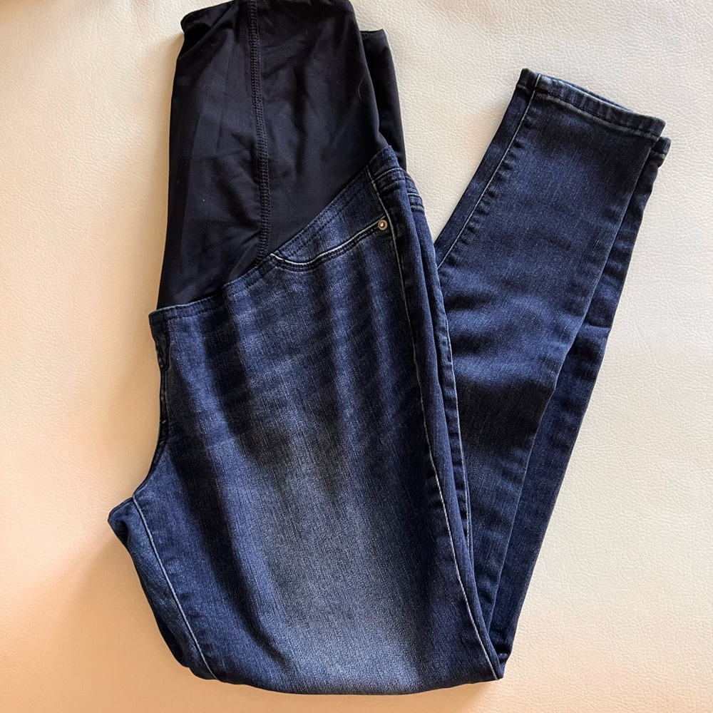 Light new maternity jeans 6 lots of stretch